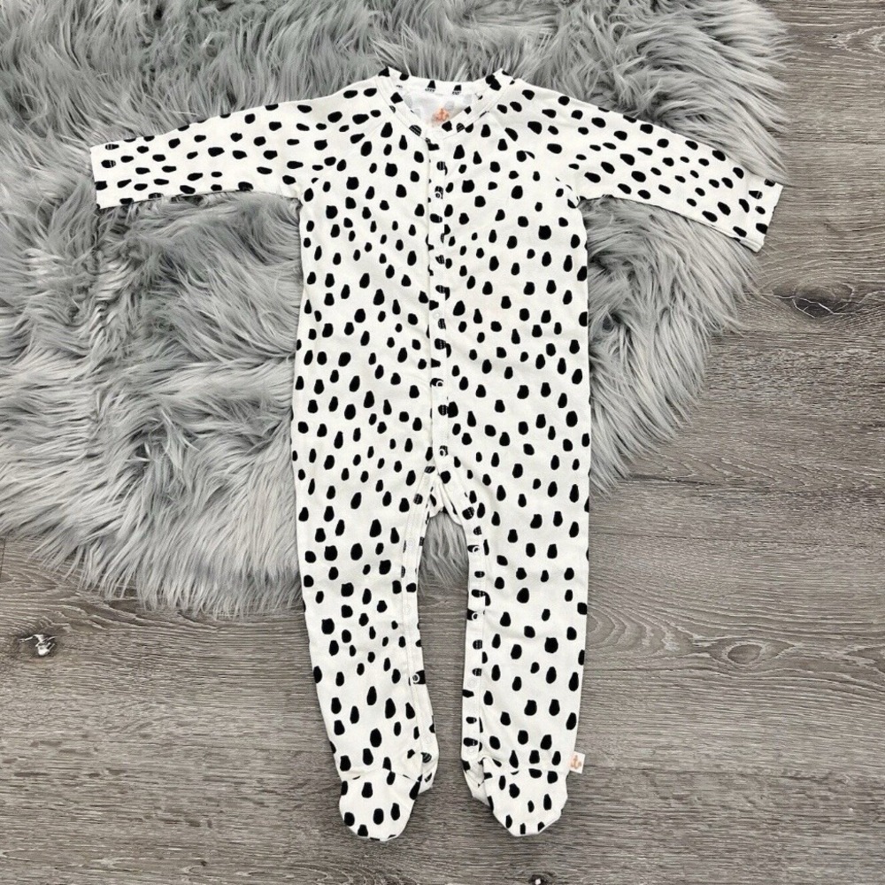Noe & Zoe Black Drop Footie Size 6-12month (MSRP‎ $47)